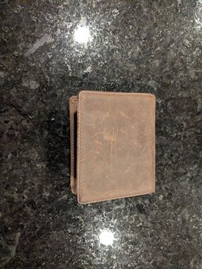 Men's Brown Genuine Leather Bifold Wallet - Classic Slim Design